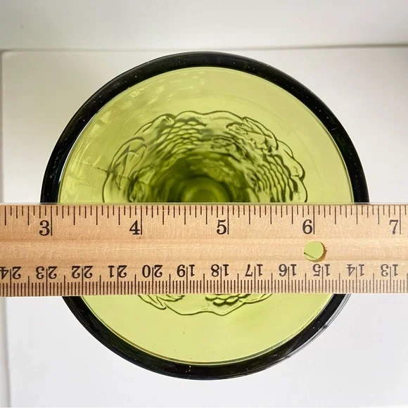 Vintage Indiana Glass pedestal vase in green Harvest Grape pattern 7.5 inches - Picture 9 of 10